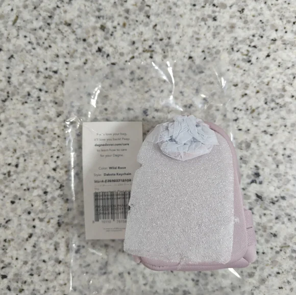 Dagne Dover limited edition Dakota Keychain (wild rose) - Picture 4 of 10